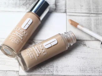 Clinique Beyond Perfecting Foundation + Concealer