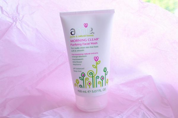 amie purifying face wash