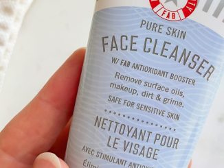 first aid beauty cleanser