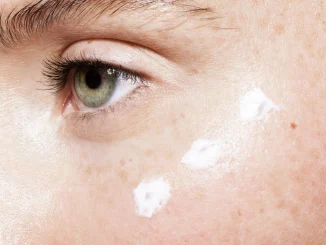 eye cream before or after moisturizer